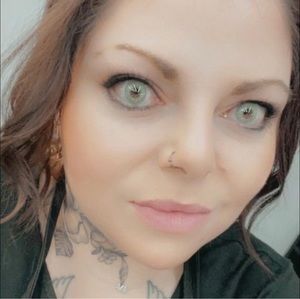 Meet your Posher, Thursday